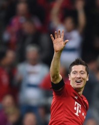  罗伊斯达成德甲三百场里程碑  